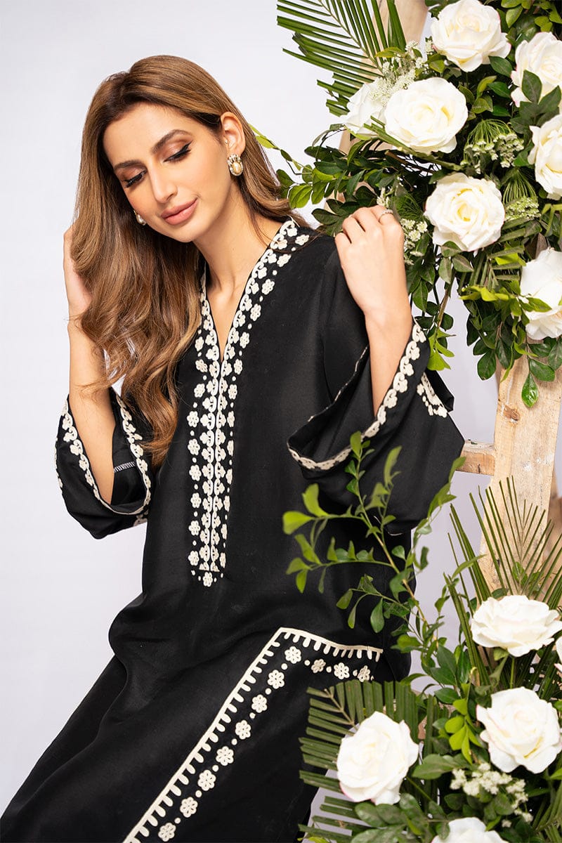 BLACK SPARKLE EMBROIDERY 2PC