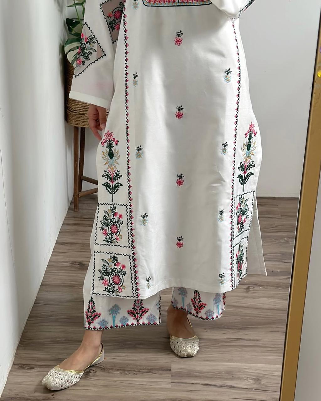 VIOLET LAWN EMB 2PC