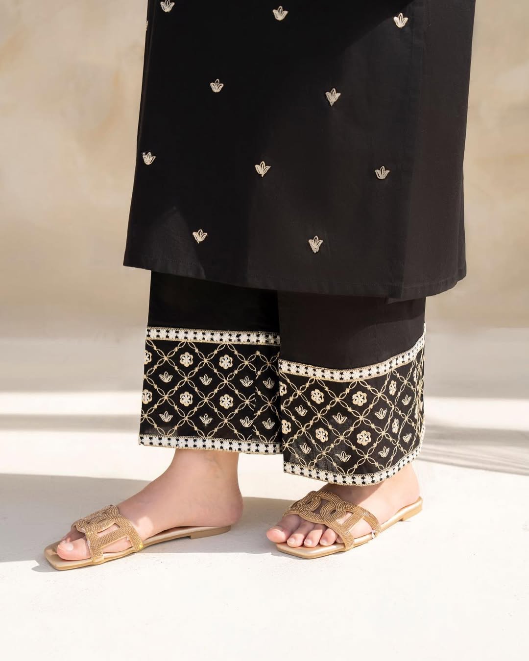 Black hock embriodered long length